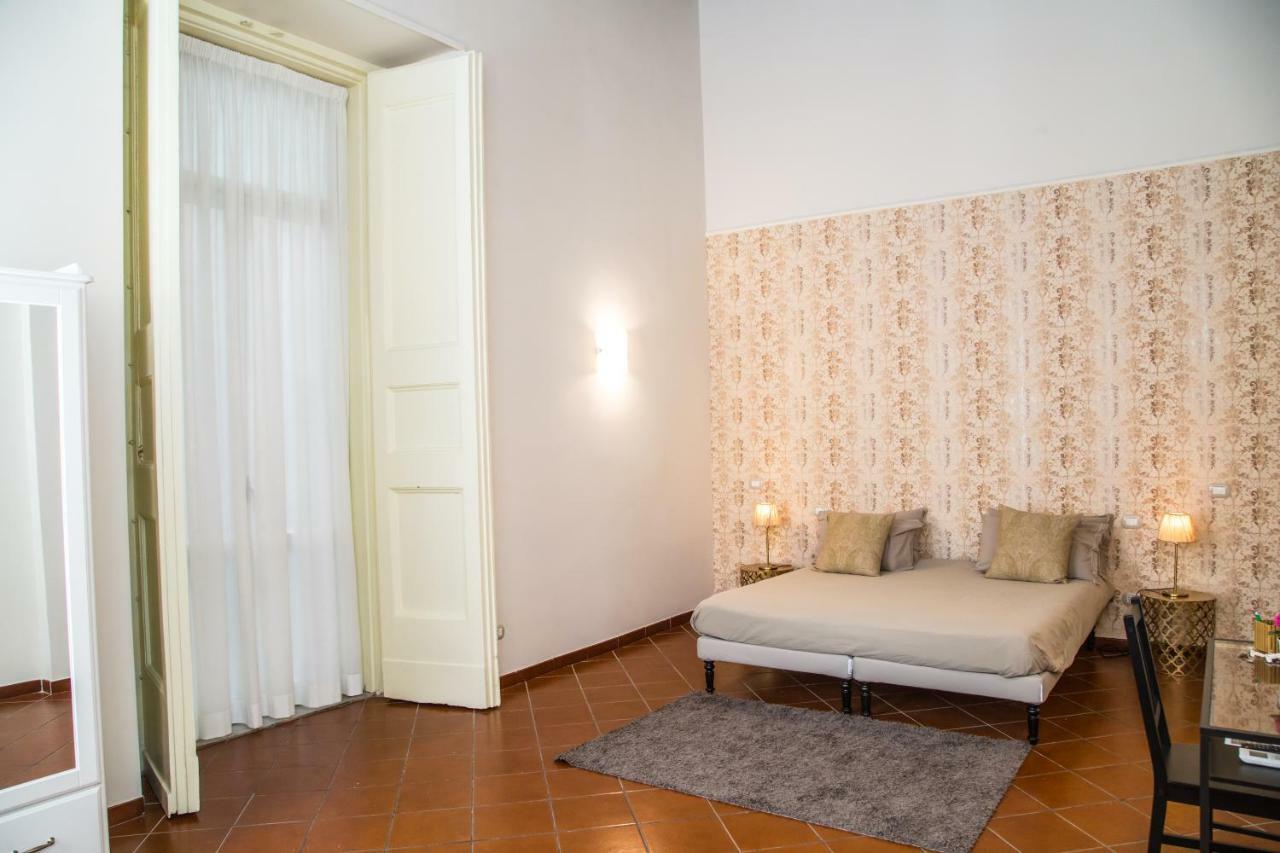 Domus Donnaregina Apartments Napoli Ngoại thất bức ảnh