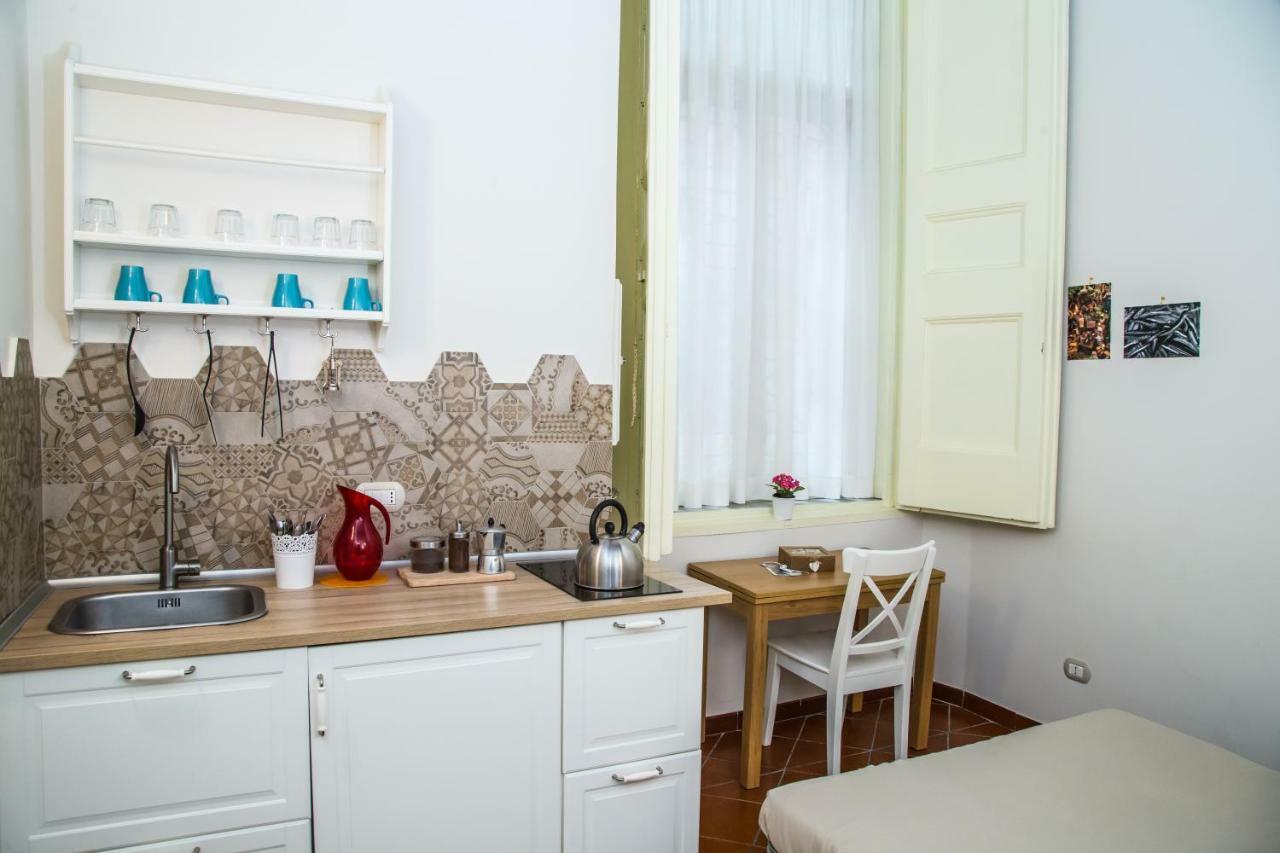Domus Donnaregina Apartments Napoli Ngoại thất bức ảnh